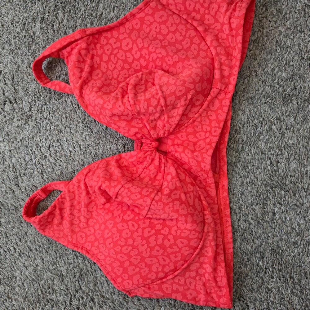 Ladies Swin Suit - Picture 3 of 7